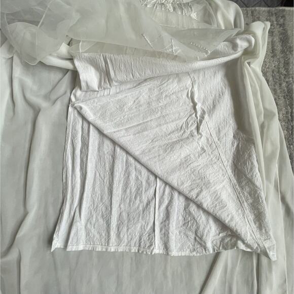 Unbranded Minimalist White Dress Women Size M Sleeveless Overlay Embroidered - Picture 11 of 16